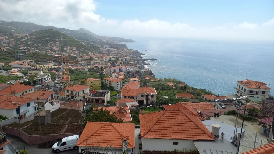 Terreno para Venda em Camara de Lobos Foto 3