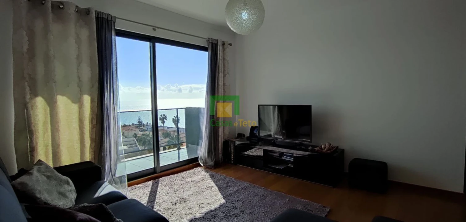 Apartamento T2 para Venda em Caniço Foto 9