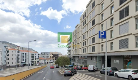Garagem para Arrendamento em Funchal (Santa Luzia)