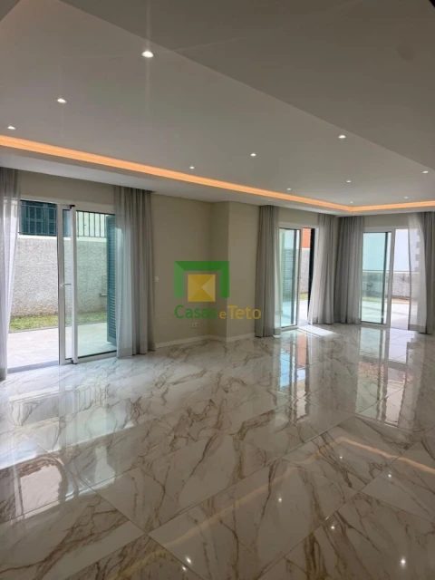 Moradia T3 para Venda em Funchal (Santa Maria Maior)