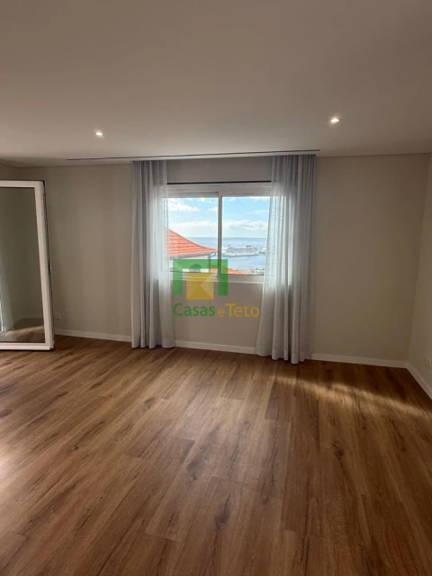 Moradia T3 para Venda em Funchal (Santa Maria Maior)