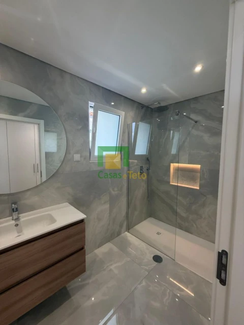 Moradia T3 para Venda em Funchal (Santa Maria Maior)