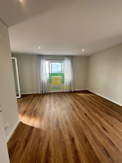 Moradia T3 para Venda em Funchal (Santa Maria Maior)