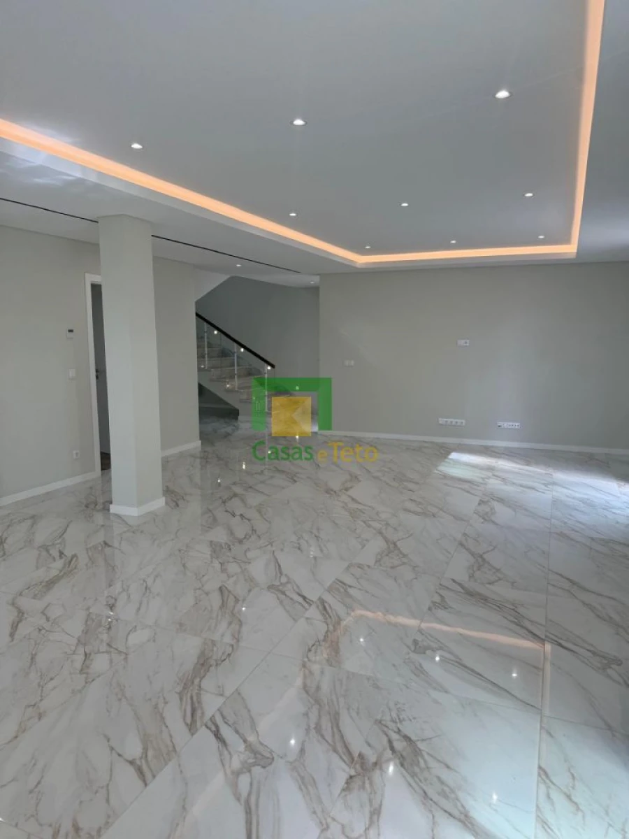 Moradia T3 para Venda em Funchal (Santa Maria Maior) Foto 22