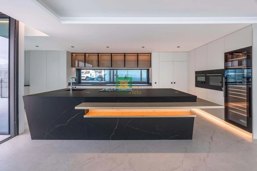 Moradia T2 para Venda em Funchal (Santa Maria Maior) Foto 43