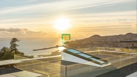 Moradia T2 para Venda em Funchal (Santa Maria Maior)