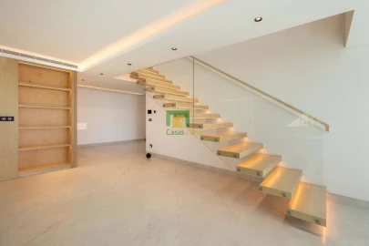 Moradia T2 para Venda em Funchal (Santa Maria Maior)