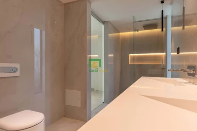 Moradia T2 para Venda em Funchal (Santa Maria Maior)