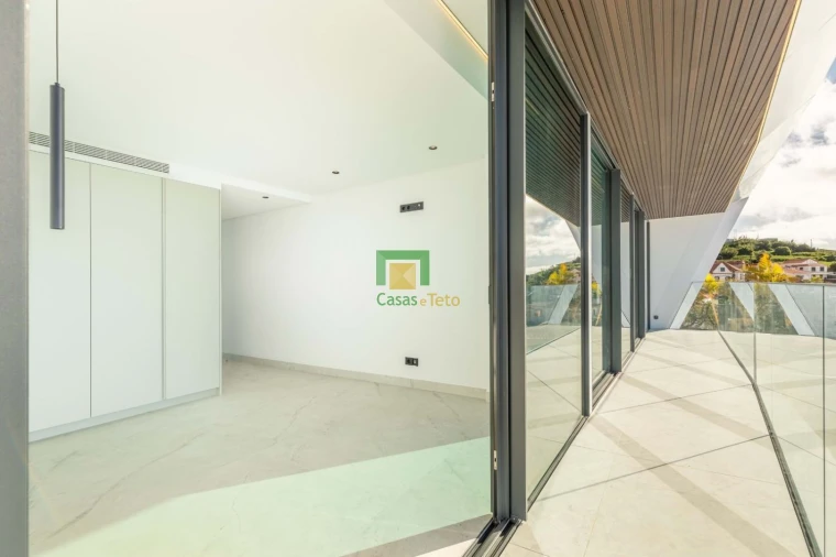 Moradia T2 para Venda em Funchal (Santa Maria Maior) Foto 27