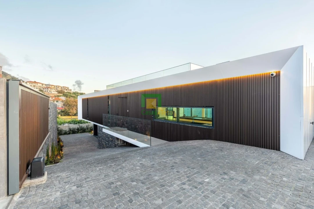 Moradia T2 para Venda em Funchal (Santa Maria Maior) Foto 46