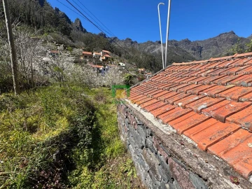 Moradia T1 para Venda em Curral das Freiras