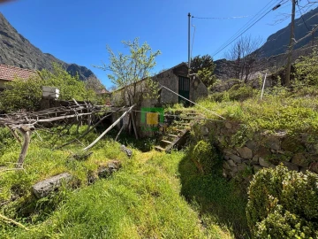 Moradia T1 para Venda em Curral das Freiras