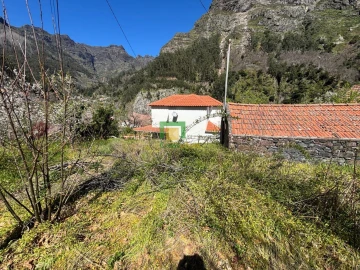 Moradia T1 para Venda em Curral das Freiras