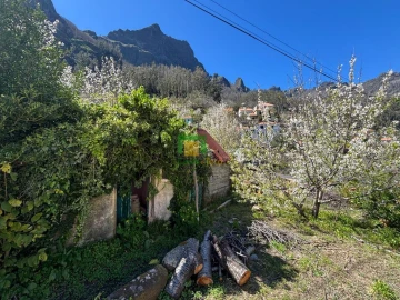 Moradia T1 para Venda em Curral das Freiras