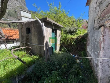 Moradia T1 para Venda em Curral das Freiras