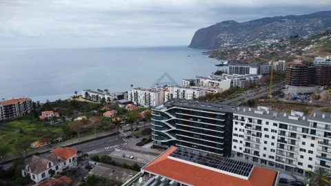 Apartamento T2 para Arrendamento em São Martinho