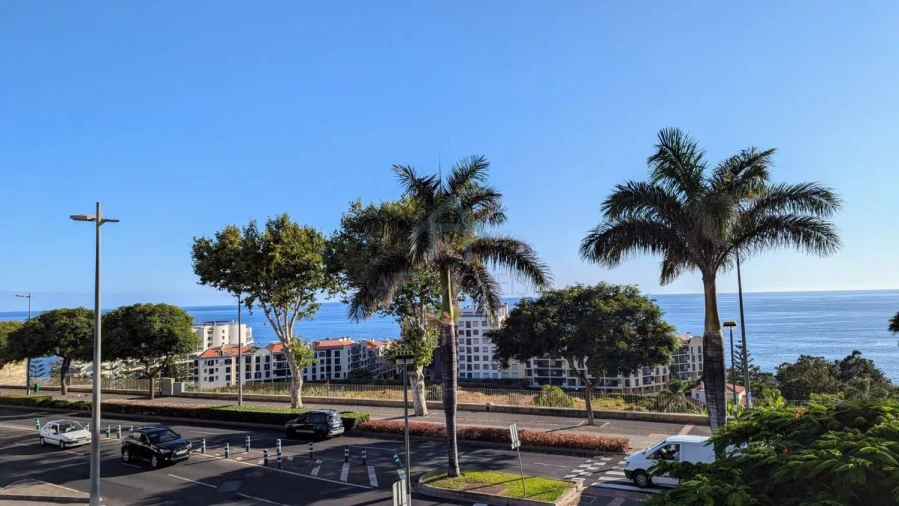 Apartamento T2 para Arrendamento em São Martinho Foto 2