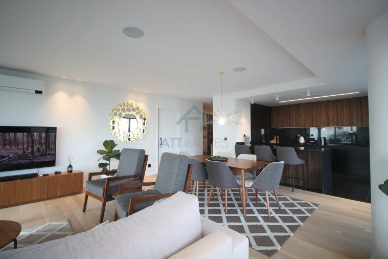 Apartamento T2 para Arrendamento em São Martinho Foto 13