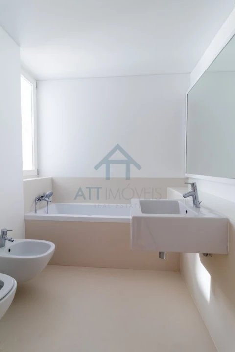 Moradia T3 para Venda em São Martinho