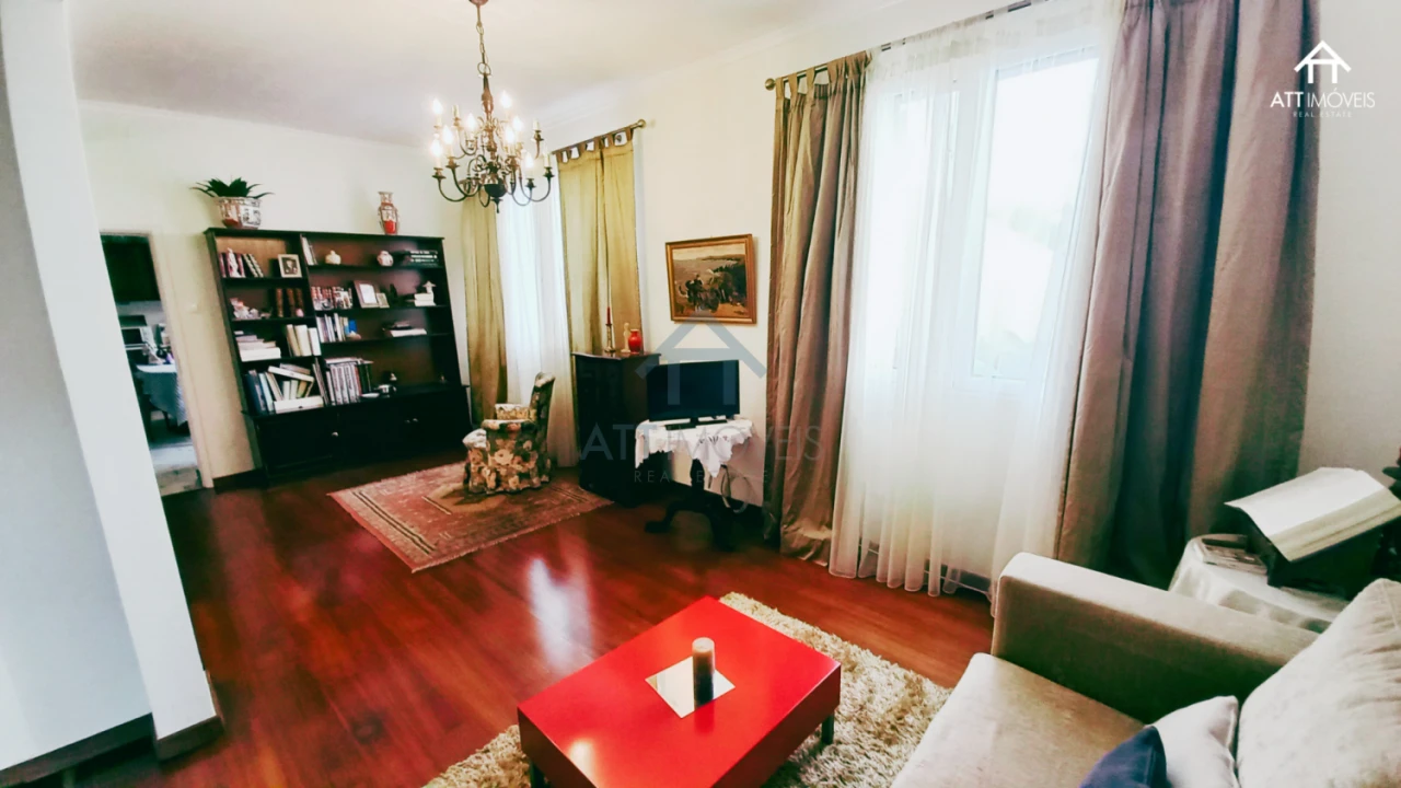 Moradia T4 para Venda em Arco da Calheta Foto 5