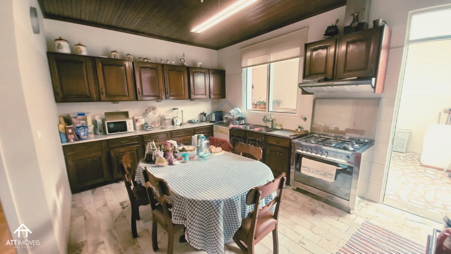 Moradia T4 para Venda em Arco da Calheta Foto 2