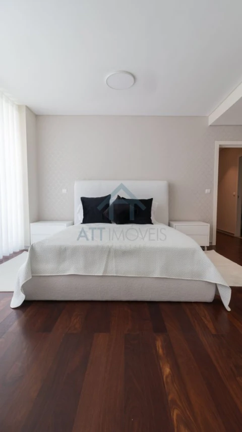 Apartamento T4 para Venda em Funchal (Se)