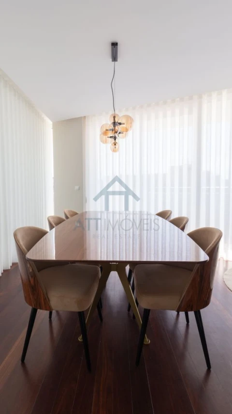 Apartamento T4 para Venda em Funchal (Se)