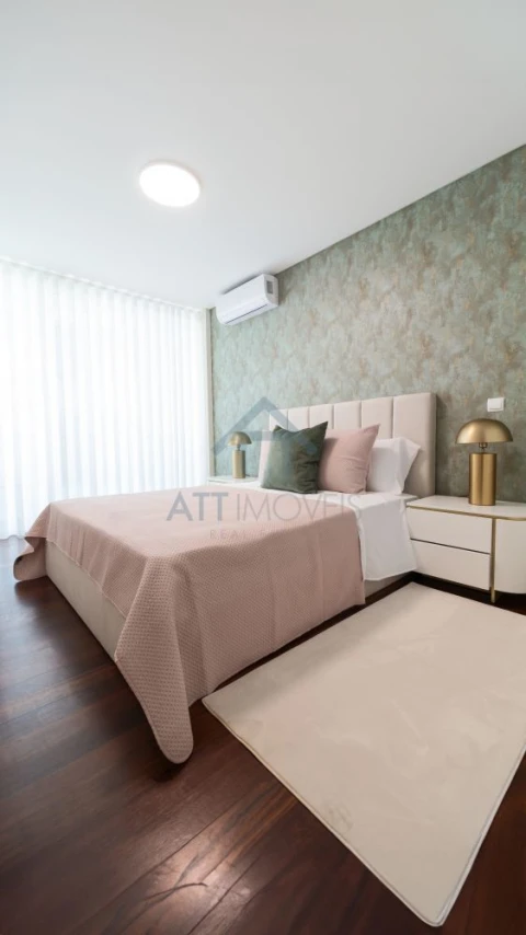 Apartamento T4 para Venda em Funchal (Se)