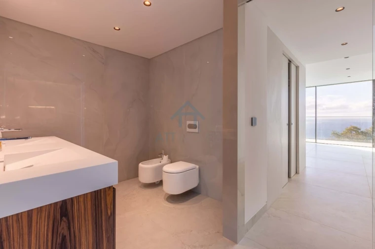 Moradia T3 para Venda em Funchal (Santa Maria Maior) Foto 6