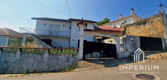 Moradia T5 para Venda em Albergaria-A-Velha e Valmaior