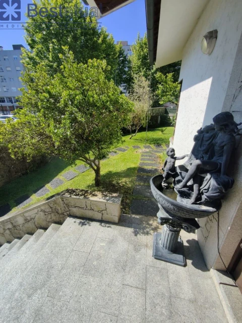 Moradia T4 para Venda em Vila Nova de Famalicão e Calendário