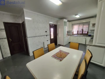 Moradia T4 para Venda em Vila Nova de Famalicão e Calendário