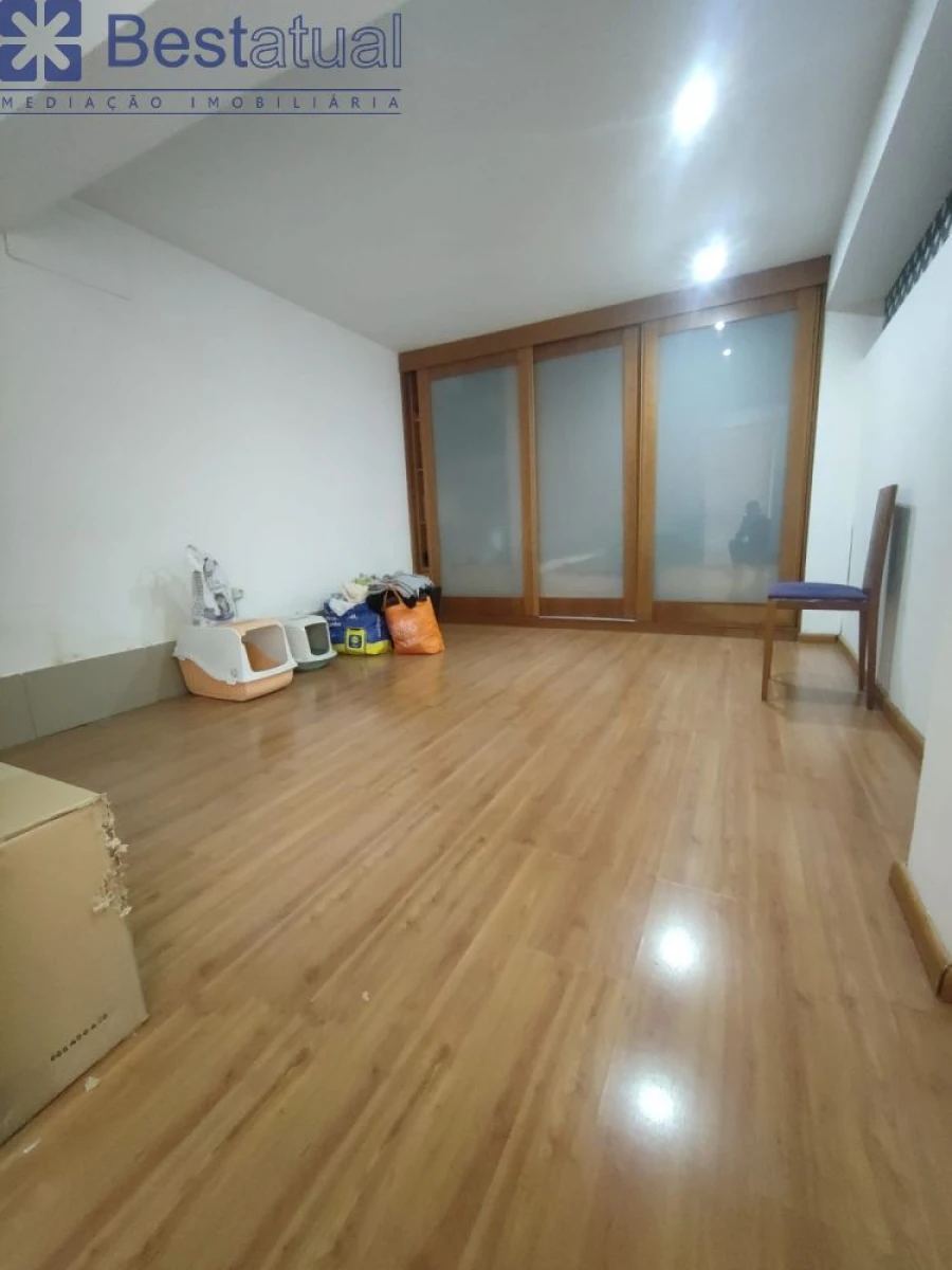 Moradia T4 para Venda em Vila Nova de Famalicão e Calendário Foto 53