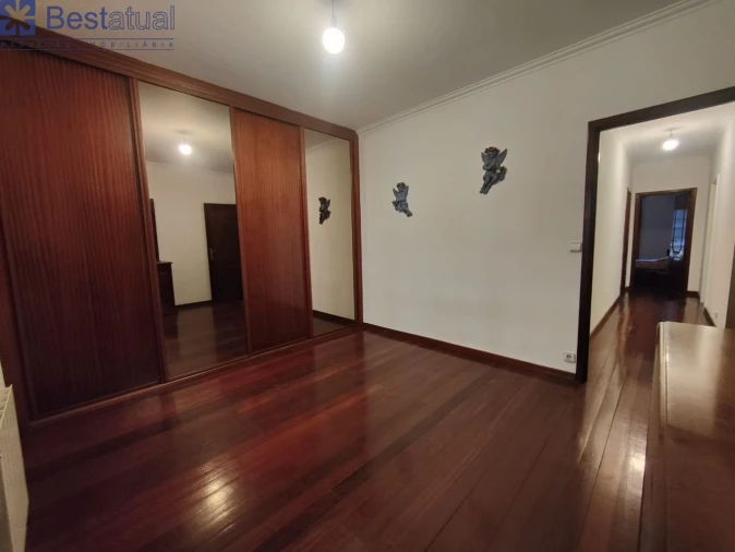 Moradia T4 para Venda em Vila Nova de Famalicão e Calendário Foto 35