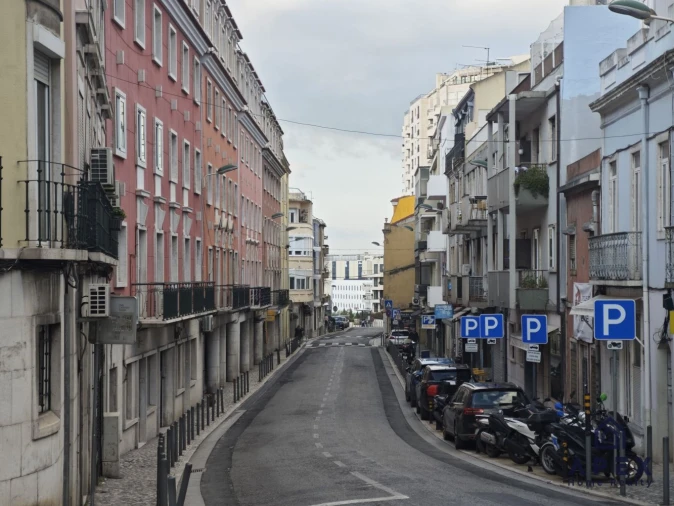 Loja para Venda em Campolide Foto 8