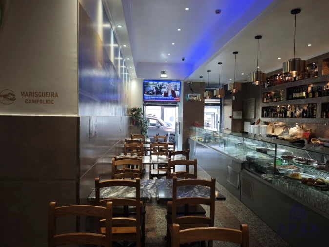 Loja para Venda em Campolide Foto 7