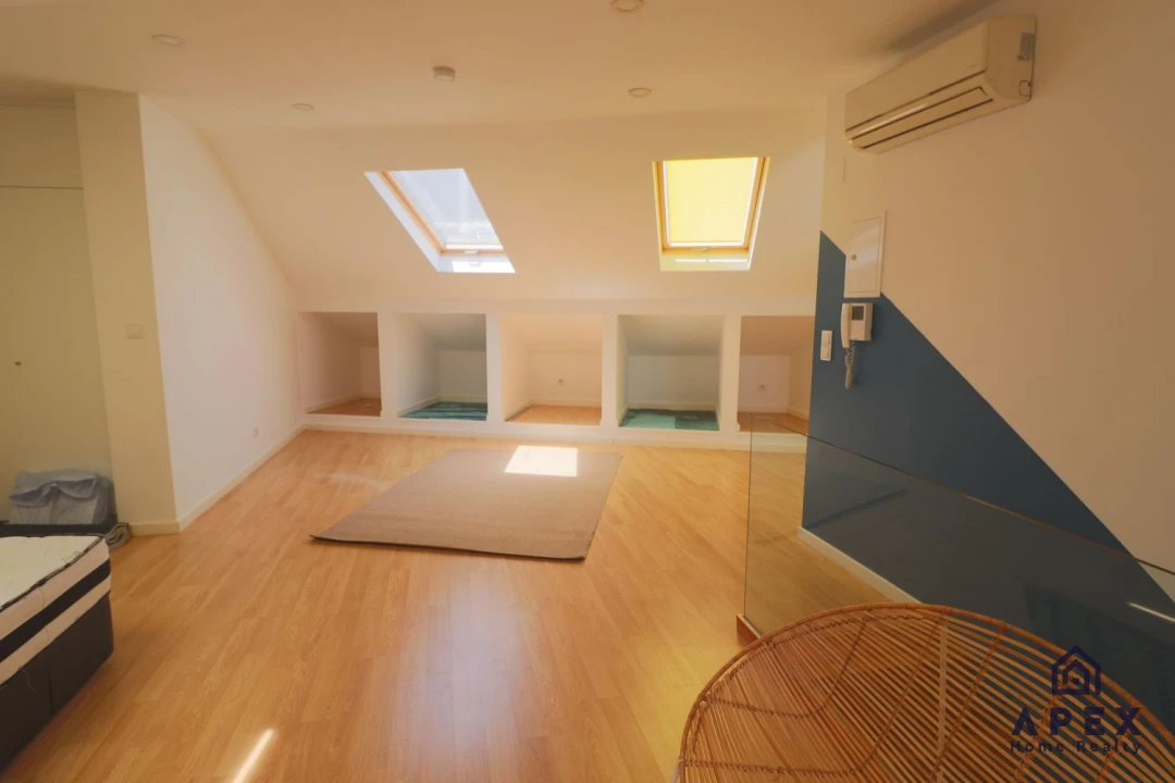 Apartamento T2 para Venda em Santo António Foto 13