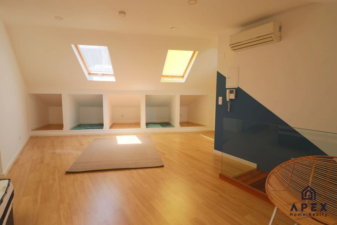 Apartamento T2 para Venda em Santo António Foto 14