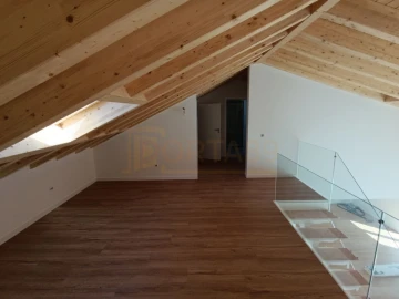 Moradia T3 para Venda em Serra D'El-Rei