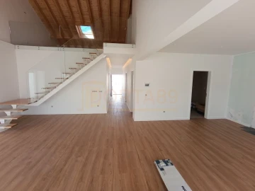 Moradia T3 para Venda em Serra D'El-Rei