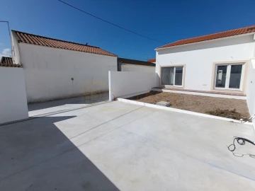 Moradia T3 para Venda em Serra D'El-Rei