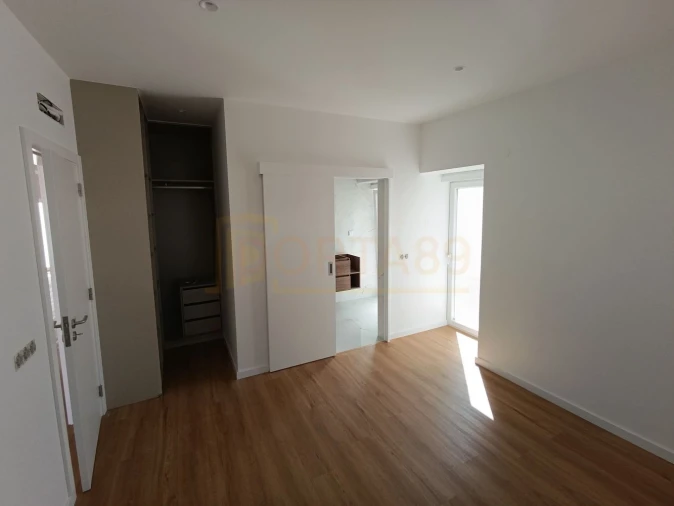 Moradia T3 para Venda em Serra D'El-Rei Foto 7