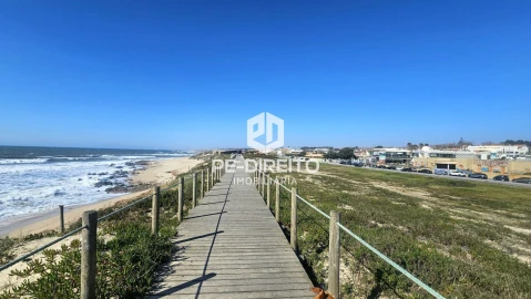 Terreno para Venda em Gulpilhares e Valadares