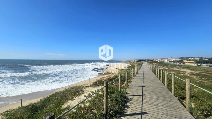 Terreno para Venda em Gulpilhares e Valadares Foto 8