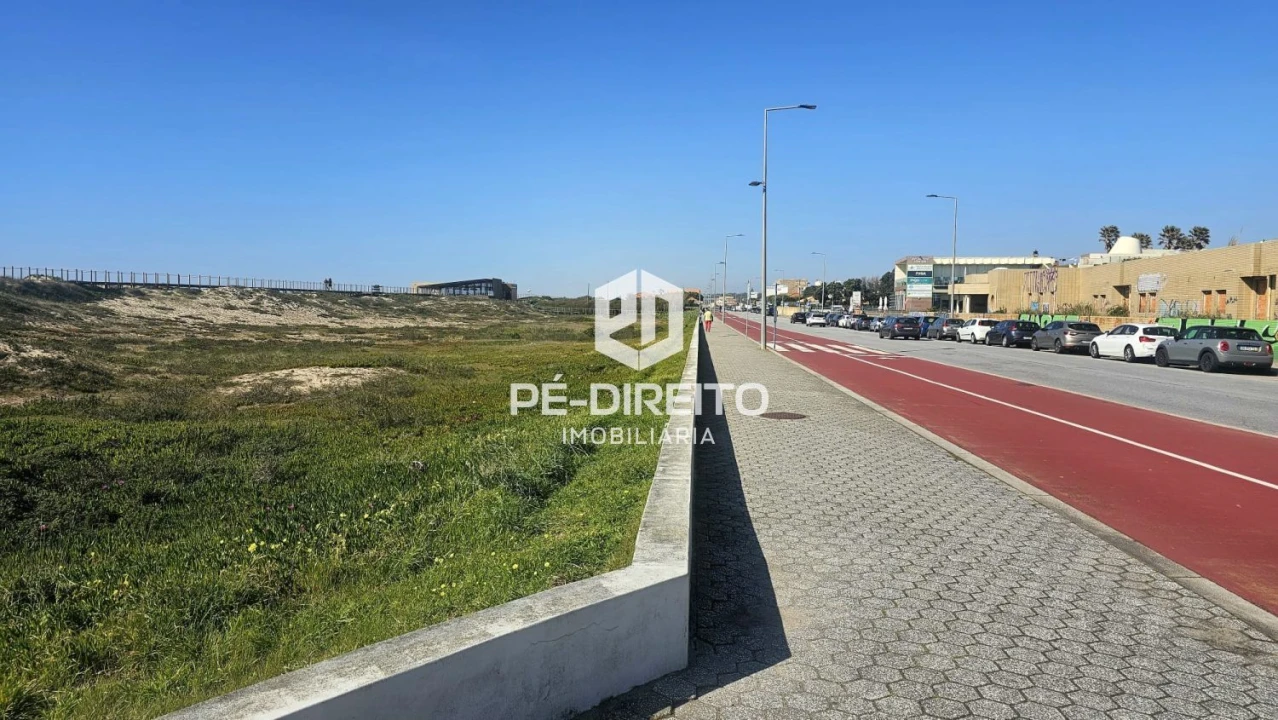 Terreno para Venda em Gulpilhares e Valadares Foto 10