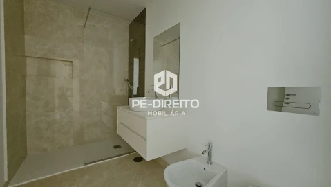 Apartamento T0 para Venda em São Mamede de Infesta e Senhora da Hora