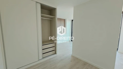 Apartamento T0 para Venda em São Mamede de Infesta e Senhora da Hora