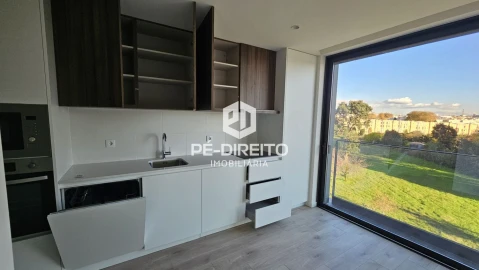 Apartamento T0 para Venda em São Mamede de Infesta e Senhora da Hora