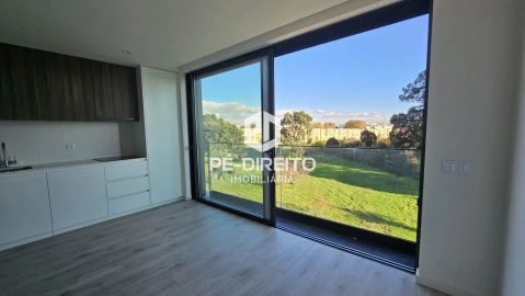 Apartamento T0 para Venda em São Mamede de Infesta e Senhora da Hora