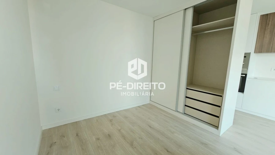 Apartamento T0 para Venda em São Mamede de Infesta e Senhora da Hora Foto 8
